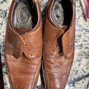 Mens size 9.5 Dockers